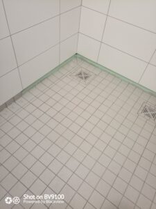 Укладка плитки на пол